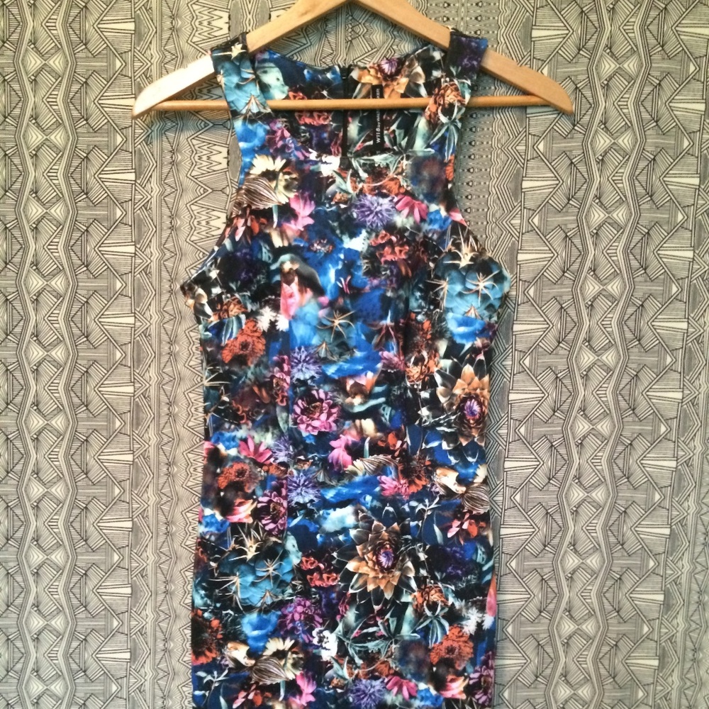 W118 WALTER BAKER Floral Neoprene Bodycon Dress